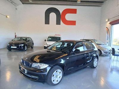 Usado BMW 116 122 CV (89 kW) 2010 Negro Utilitario