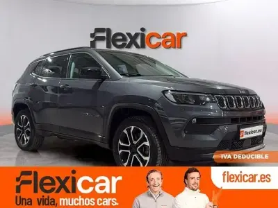 Usado Jeep Compass Limited 190 CV (139 kW) 2023 Gris SUV