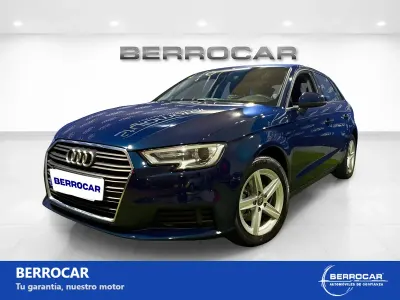 Usado Audi A3 116 CV (85 kW) 2017 Azul