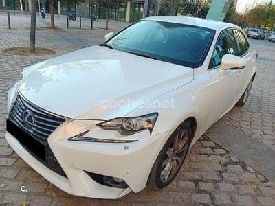 Lexus IS300h