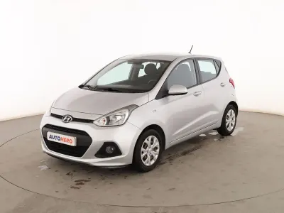 Usado Hyundai i10 67 CV (49 kW) 2015 Gris Utilitario