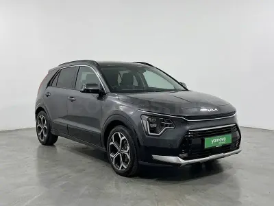 Usado Kia Niro 141 CV (103 kW) 2023 Gris SUV