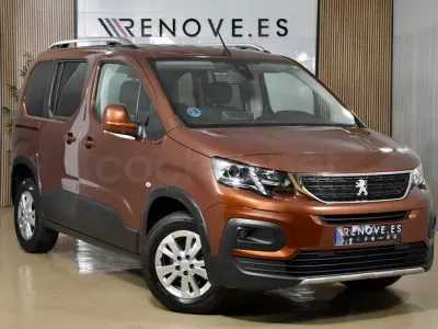 Usado Peugeot Rifter Allure 130 CV (95 kW) 2020 Naranja Monovolumen