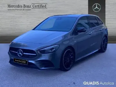 Usado Mercedes B200 150 CV (110 kW) 2022 Gris montaña Utilitario