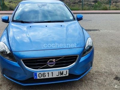 Usado Volvo V40 Kinetic 120 CV (88 kW) 2016 Azul Berlina
