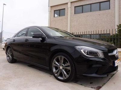 Usado Mercedes CLA180 Urban 122 CV (89 kW) 2013 Negro Berlina