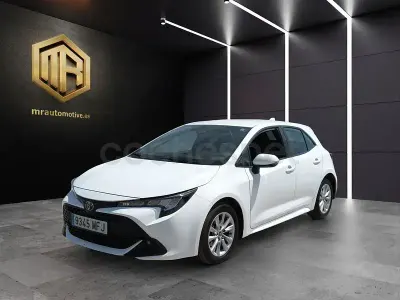 Usado Toyota Corolla Business Edition 122 CV (89 kW) 2023 Blanco Berlina