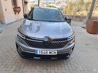 Usado Renault Austral Iconic Esprit Alpine 200 CV (147 kW) 2022 Gris / plata SUV