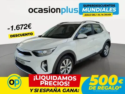 Usado Kia Stonic 100 CV (73 kW) 2025 Blanco SUV