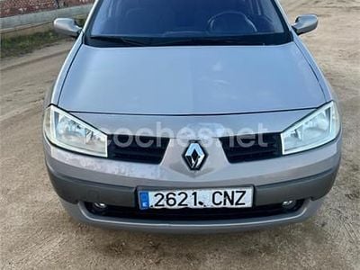 Usado Renault Mégane II Privilege 120 CV (88 kW) 2003 Gris / plata Berlina