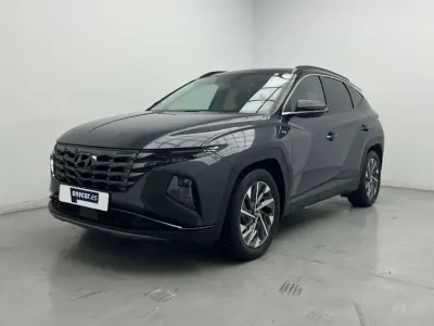 Usado Hyundai Tucson 136 CV (100 kW) 2021 Gris oscuro SUV