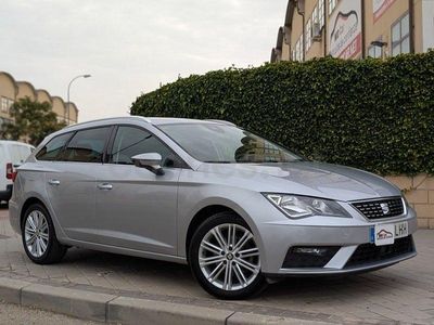 Usado Seat Leon XCELLENCE 130 CV (95 kW) 2020 Gris / plata Familiar