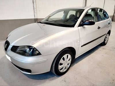 Gris / plata Usado 2003 Seat Ibiza Fresh Berlina | 3990 € (Un poco caro)