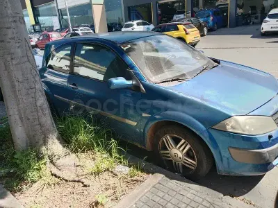 Usado Renault Mégane Dynamique 120 CV (88 kW) 2004 Azul Berlina