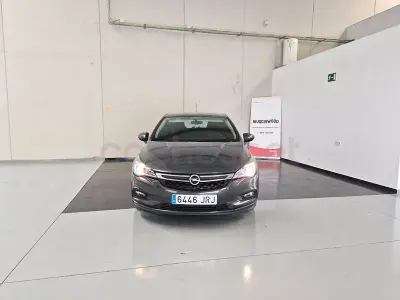 Usado Opel Astra Business 110 CV (80 kW) 2016 Gris / plata Berlina