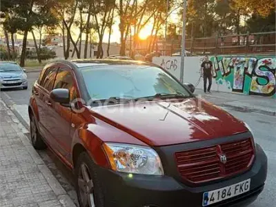 Usado Dodge Caliber SXT 140 CV (102 kW) 2006 Granate Utilitario