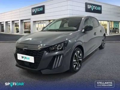 Usado Peugeot 208 Allure 110 CV (80 kW) 2025 Gris Utilitario