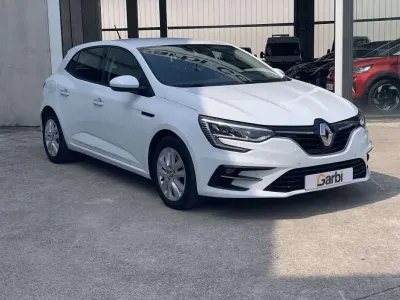 Usado Renault Mégane Business 116 CV (85 kW) 2022 Blanco Utilitario