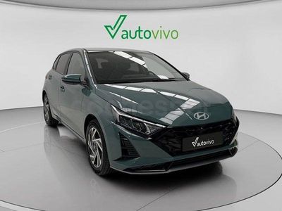 Usado Hyundai i20 100 CV (73 kW) 2025 Verde Utilitario
