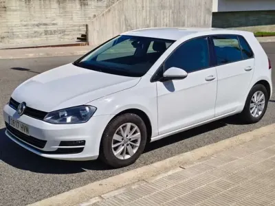Usado VW Golf VII Advance 105 CV (77 kW) 2014 Blanco Utilitario