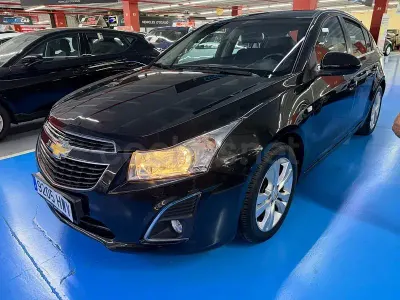 Usado Chevrolet Cruze LTZ 141 CV (103 kW) 2014 Negro Berlina