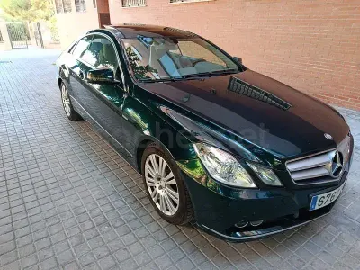 Usado Mercedes E220 Elegance 170 CV (125 kW) 2011 Verde Coupe