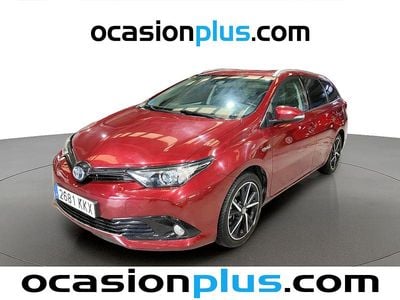 Usado Toyota Auris 136 CV (100 kW) 2018 Rojo Familiar