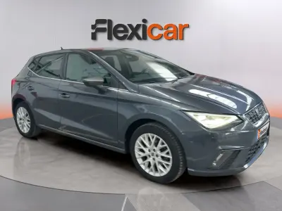 Usado Seat Ibiza XCELLENCE 116 CV (85 kW) 2024 Gris Utilitario