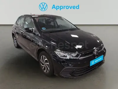 Usado VW Polo Life 95 CV (69 kW) 2022 Negro Utilitario