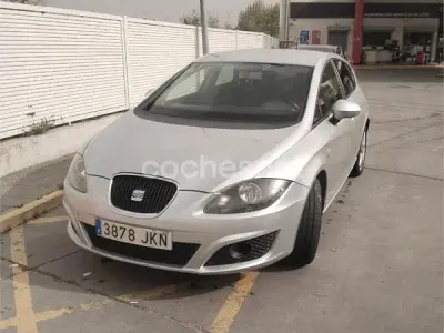 Usado Seat Leon Copa 140 CV (102 kW) 2012 Gris / plata Berlina