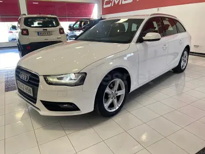 Usado Audi A4 177 CV (130 kW) 2013 Blanco Familiar
