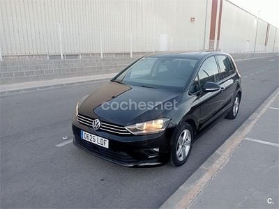 Usado VW Golf Sportsvan Advance 115 CV (84 kW) 2017 Negro Monovolumen