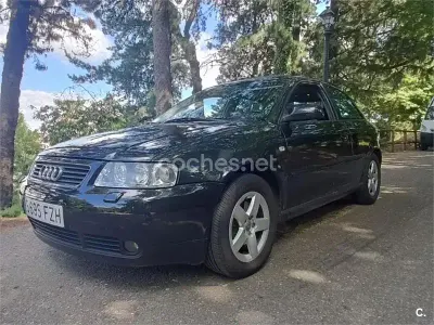 Usado Audi A3 Ambition 130 CV (95 kW) 2001 Negro Utilitario