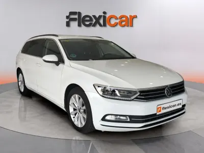Usado VW Passat Advance 150 CV (110 kW) 2019 Blanco Familiar