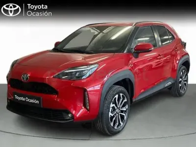 Usado Toyota Yaris Cross Active 130 CV (95 kW) 2025 Rojo SUV
