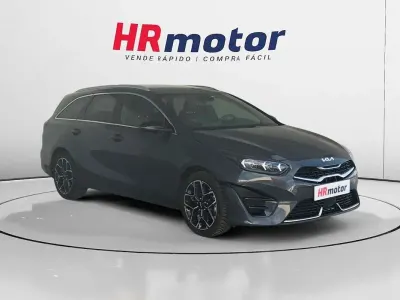 Usado Kia Ceed GT-Line 120 CV (88 kW) 2023 Gris Utilitario