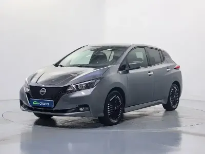 Usado Nissan Leaf N-Connecta 110 kW (150 CV) 2024 Gris Utilitario