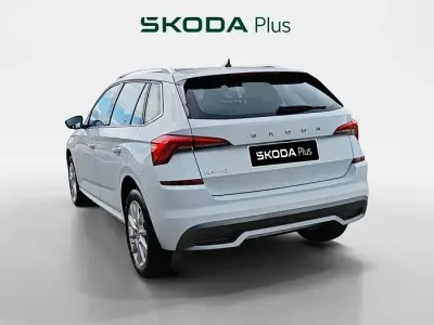 Usado Skoda Kamiq Ambition 115 CV (84 kW) 2020 Blanco SUV