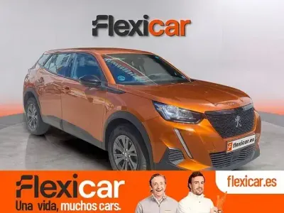 Usado Peugeot 2008 Active 100 CV (73 kW) 2023 Naranja SUV