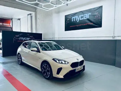 Begagnad BMW 120 M Sport 163 HK (119 kW) 2025 Vit Halvkombi