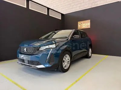 Usado Peugeot 3008 Active 130 CV (95 kW) 2022 Azul SUV