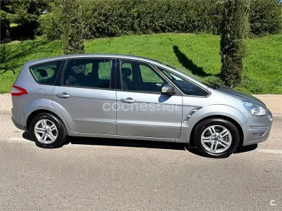 Begagnad Ford S-MAX