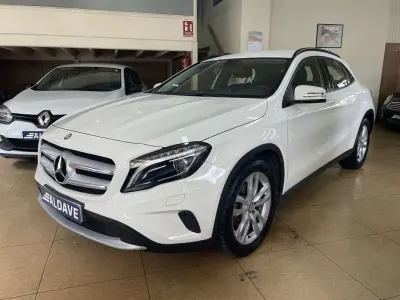 Usado Mercedes GLA200 Urban 136 CV (100 kW) 2014 Blanco SUV