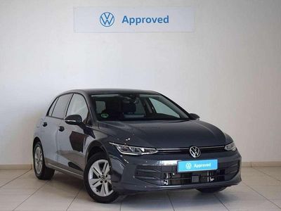 Usado VW Golf VIII Life 116 CV (85 kW) 2025 Gris / plata Berlina