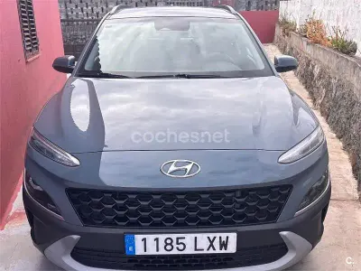 Usado Hyundai Kona 120 CV (88 kW) 2022 Gris / plata SUV