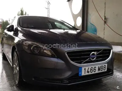 Usado Volvo V40 Summum 177 CV (130 kW) 2012 Negro Utilitario