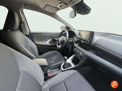 Begagnad Toyota Yaris Edition 125 HK (91 kW) 2022 Grå Sedan