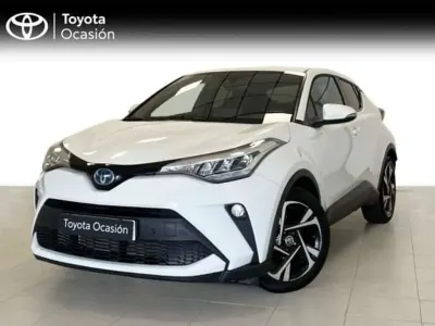 Käytetty Toyota C-HR Advance 184 HP (135 kW) 2023 Valkoinen Katumaasturi