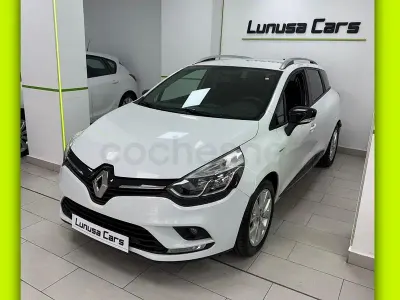 Usado Renault Clio Zen 90 CV (66 kW) 2018 Blanco Familiar