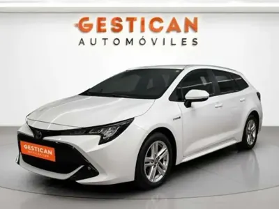 Usado Toyota Corolla Active 122 CV (89 kW) 2021 Blanco Familiar